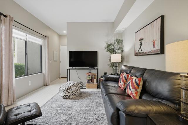 79798 Olympia, La Quinta CA: https://media.crmls.org/mediaz/e69a4663-dce1-4d14-8d23-32c0a42c21d9.jpg