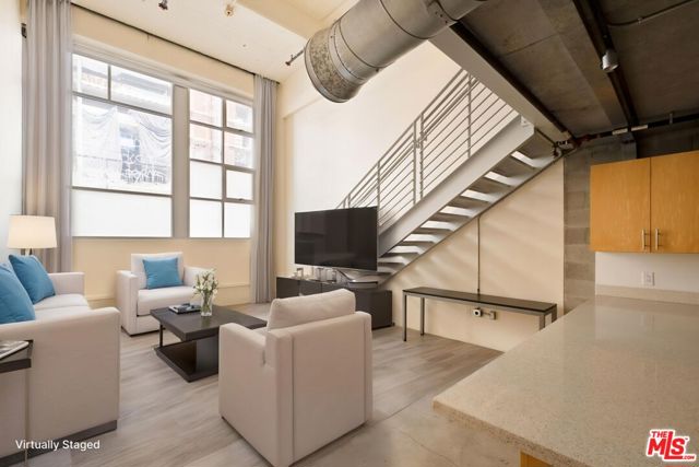 1130 S Flower Street, Los Angeles CA: https://media.crmls.org/mediaz/e69a4ef0-45ec-4146-8727-1a87af23286d.jpg