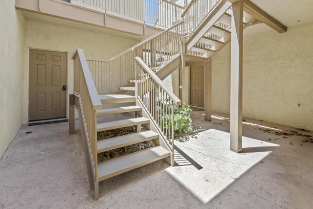 46855 Mountain Cove Drive, Indian Wells CA: https://media.crmls.org/mediaz/e69a79c1-17ca-4473-bb19-a41889b20fa1.jpg