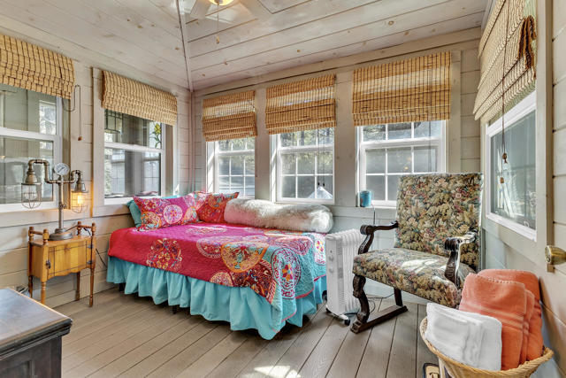25585 Alderwood St Street, Idyllwild CA: https://media.crmls.org/mediaz/e69b166e-cf06-40ae-b7c9-170626fa2f16.jpg