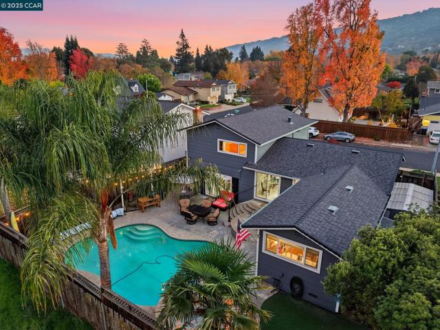 7519 Driftwood Way, Pleasanton CA: https://media.crmls.org/mediaz/e69b2c9b-6201-495b-8b72-929bd592b75e.jpg