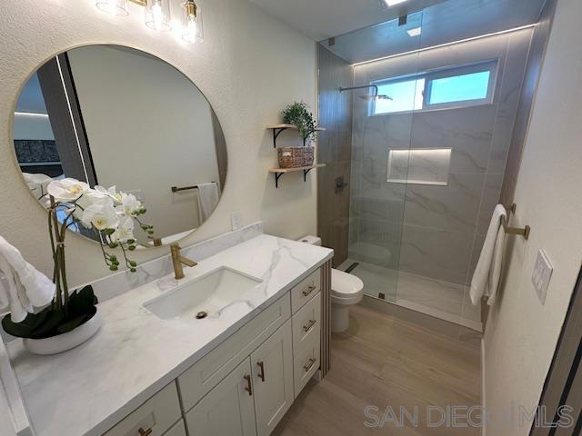 4043 Utah St, San Diego CA: https://media.crmls.org/mediaz/e69b7275-3eec-4cba-a624-22f71ddec472.jpg
