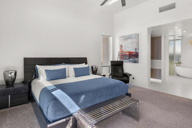 1069 Azure Court, Palm Springs CA: https://media.crmls.org/mediaz/e69b965f-33fc-489b-8f45-d3c8e31d251e.jpg