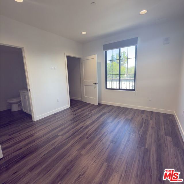 5020 Woodman, 211 photo 24