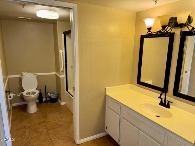 2742 Borchard Road, Newbury Park CA: https://media.crmls.org/mediaz/e69e18b9-1db8-4757-8cce-7c37265ed11f.jpg