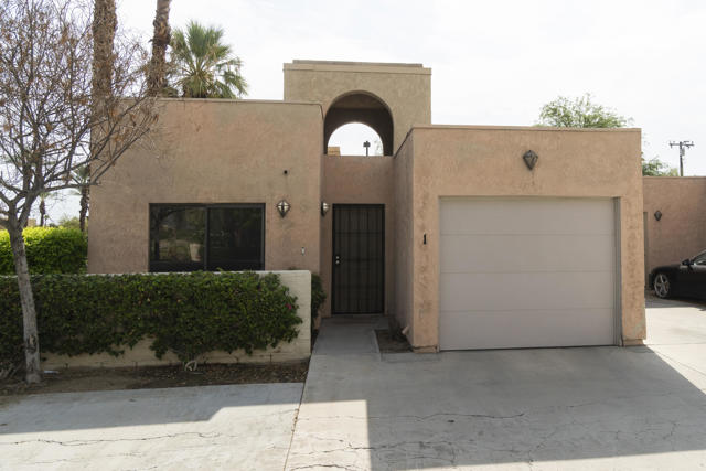 Image 3 of 24 For 73625 Fred Waring Drive