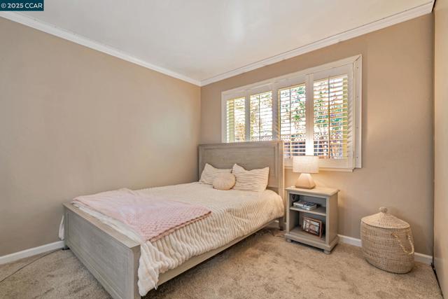 570 Zephyr Cir, Danville CA: https://media.crmls.org/mediaz/e69faf4f-03cf-44f3-9293-9850bb895c9c.jpg