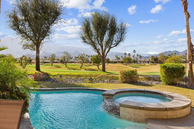 57575 Seminole Drive, La Quinta CA: https://media.crmls.org/mediaz/e69fdfd3-3d50-431f-858e-4cac53cbab04.jpg