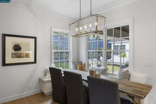 1826 Alameda Diablo, Diablo CA: https://media.crmls.org/mediaz/e6a02f04-bbe5-4056-bbf2-7de7253546b2.jpg