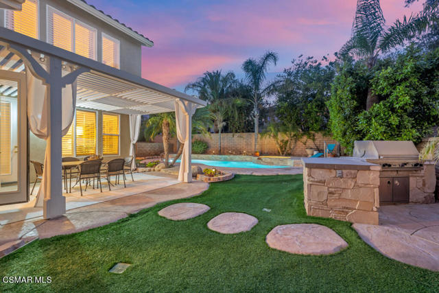 5937 Indian Terrace Drive, Simi Valley CA: https://media.crmls.org/mediaz/e6a07d8a-4927-4410-8db2-412136574499.jpg