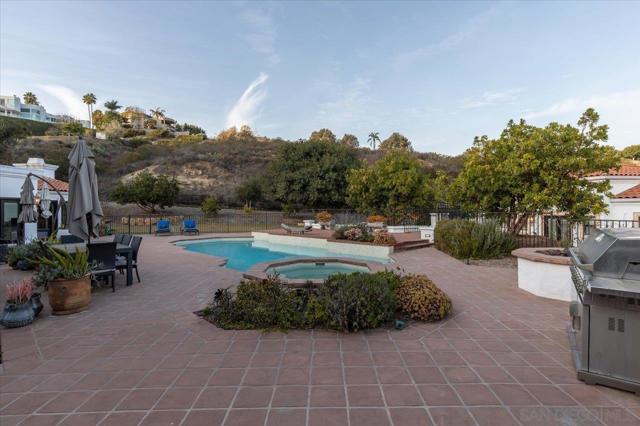 Image 41 of 62 For 14891 De La Valle Pl