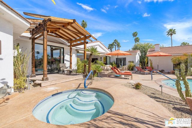 Image 41 of 57 For 311 Via Sol  