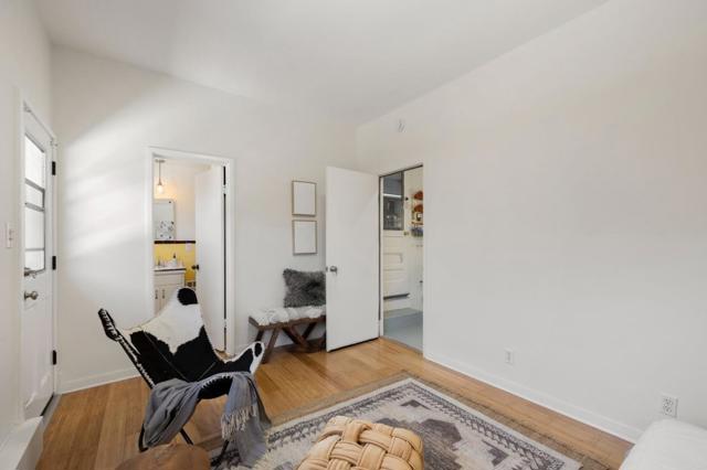 934 Hickory Way, Fremont CA: https://media.crmls.org/mediaz/e6a1eab7-322b-44d3-941d-877d9386b1fc.jpg