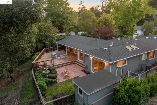 184 Lombardy Ln, Orinda CA: https://media.crmls.org/mediaz/e6a2bc3e-5159-4f21-a546-3b81de477f51.jpg