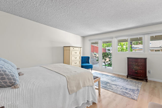 4230 Canoga Avenue, Woodland Hills CA: https://media.crmls.org/mediaz/e6a34225-252d-42f1-8c12-fb4bb16be5cf.jpg