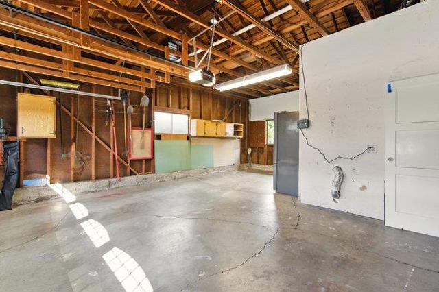 3642 Mcnulty Way, Redwood City CA: https://media.crmls.org/mediaz/e6a36b18-d2e3-4976-9ded-4fdf4f49697e.jpg