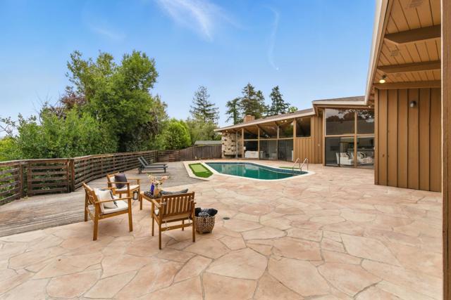 18009 Laird Court, Castro Valley CA: https://media.crmls.org/mediaz/e6a3dbbc-9647-4133-bfd5-bbfad07160b3.jpg