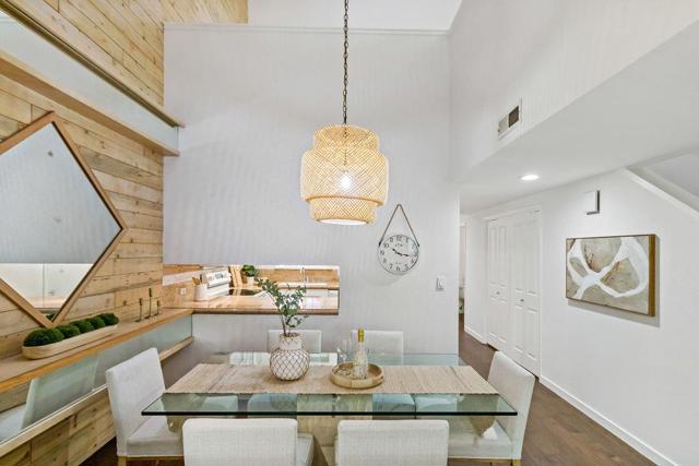 502 W Sunnyoaks Avenue, Campbell CA: https://media.crmls.org/mediaz/e6a3dca9-6823-4ec2-9bc9-c0acbb2bb07e.jpg