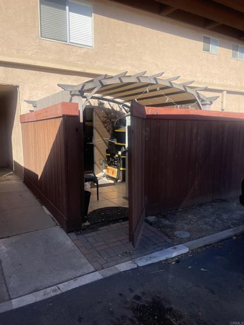 9719 WINTERGARDENS BLVD, Lakeside CA: https://media.crmls.org/mediaz/e6a45c74-2761-4fdd-9bb1-53c770b09b1c.jpg