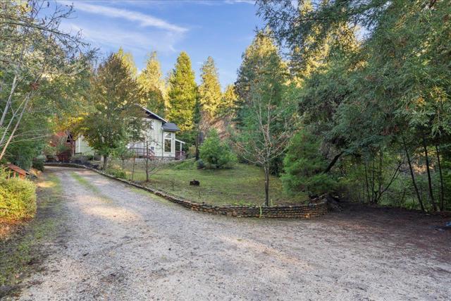 17710 Bear Creek Road, Boulder Creek CA: https://media.crmls.org/mediaz/e6a4a5e3-4fb9-4ff8-98bd-3f987c2c7514.jpg