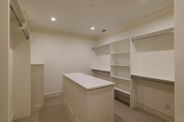 5 Redberry, Portola Valley CA: https://media.crmls.org/mediaz/e6a4d469-5dc0-4e2b-9b1d-04387d64d66f.jpg