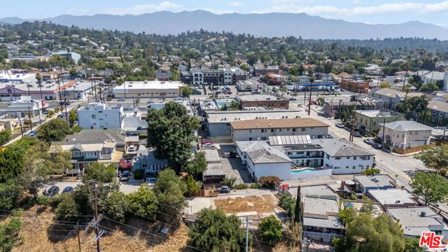 133 S Avenue 64, Los Angeles CA: https://media.crmls.org/mediaz/e6a529e5-e3f7-4b87-b8f5-37128c633bc0.jpg