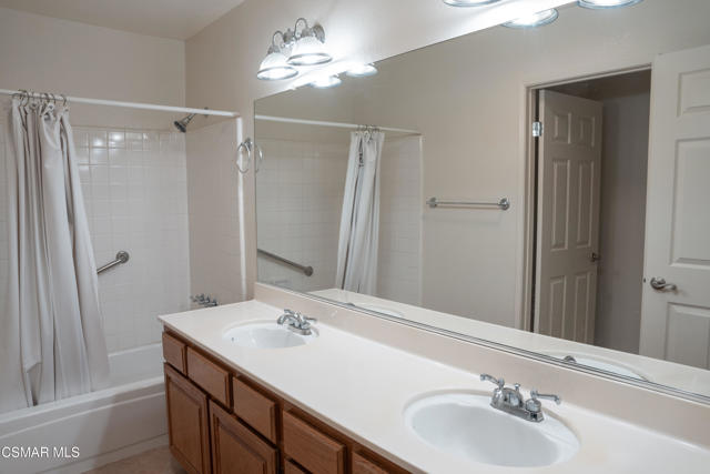 4540 Road Mill Valley Road, Moorpark CA: https://media.crmls.org/mediaz/e6a53de3-91c8-4fce-bc2d-c56060f9bd1d.jpg