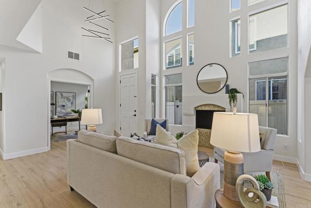 Detail Gallery Image 7 of 44 For 4615 Da Vinci St, Carmel Valley,  CA 92130 - 3 Beds | 3 Baths