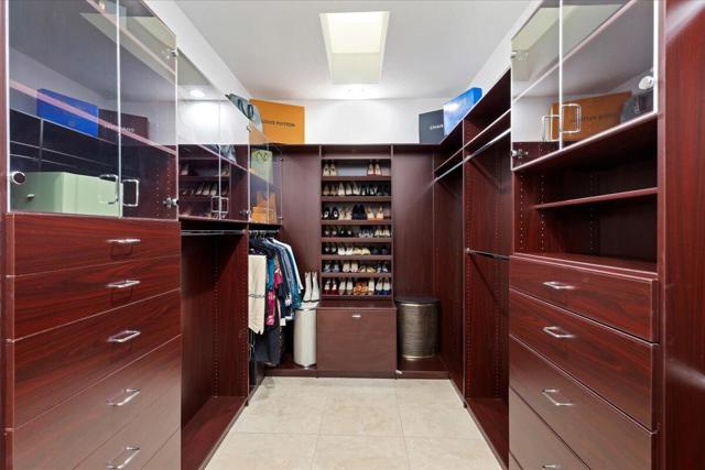 2 Deerfield Court, Rancho Mirage CA: https://media.crmls.org/mediaz/e6a6aa51-2039-41b0-9599-3f57ebd265a3.jpg