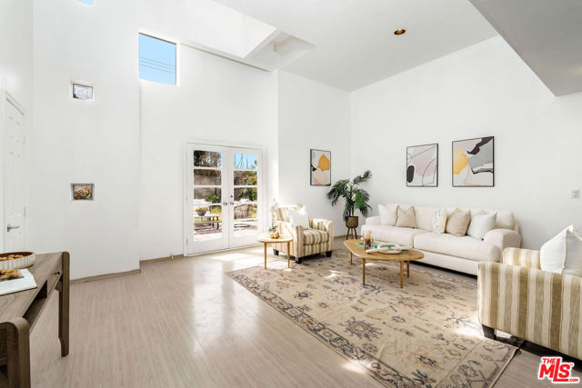 4730 Asteria Street, Torrance CA: https://media.crmls.org/mediaz/e6a7b3ec-b470-405e-b135-196be5e8240c.jpg