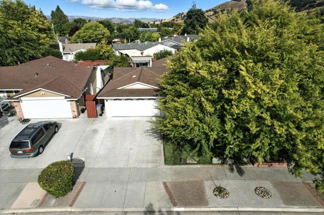6270 Blossom Avenue, San Jose CA: https://media.crmls.org/mediaz/e6a8964d-bde0-434c-bc5d-9b7e4196cc5d.jpg