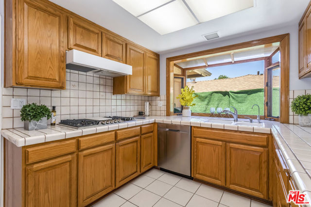 17133 Lorillard Street, Granada Hills CA: https://media.crmls.org/mediaz/e6aa972c-215f-4393-ab24-375827304d83.jpg