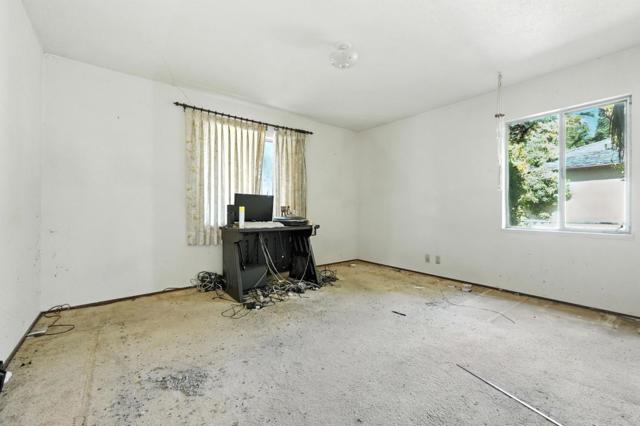 2992 Humbolt Avenue, Santa Clara CA: https://media.crmls.org/mediaz/e6aad4cd-0c11-4fc9-aa2d-b736bbd7c716.jpg