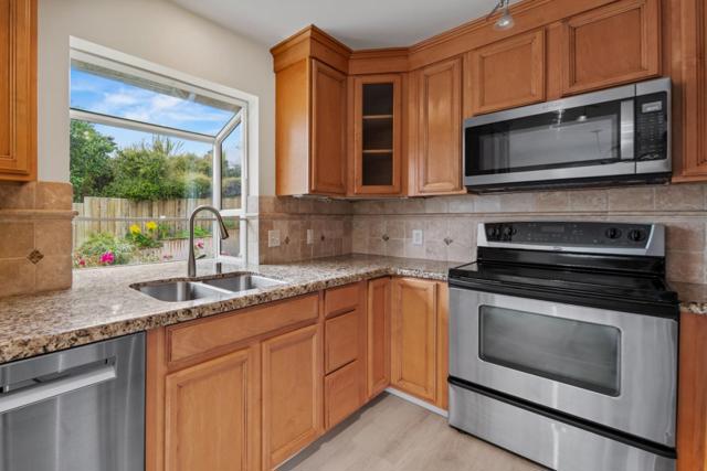 1109 McClellan Avenue, Monterey CA: https://media.crmls.org/mediaz/e6ac04eb-0542-48c0-9400-a2772353c851.jpg
