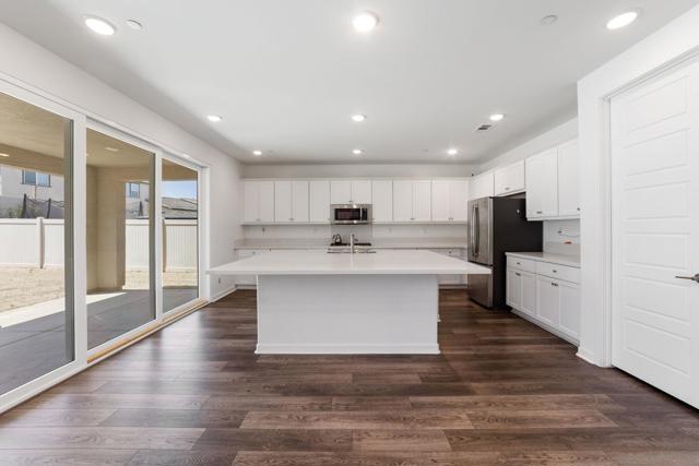 Image 7 of 36 For 31129 Quarter Horse Way