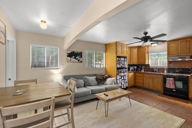 3527 Mississippi St, San Diego CA: https://media.crmls.org/mediaz/e6adeb99-84ed-405b-98fd-8447a61f47a4.jpg