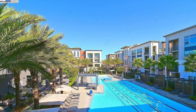 5623 Central Pkwy, Dublin CA: https://media.crmls.org/mediaz/e6ae612f-a56b-4fd1-b2b1-ad7851cb987c.jpg