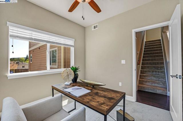 200 Valletta Ln, Pleasanton CA: https://media.crmls.org/mediaz/e6af7a18-7ffe-4ba8-b1fc-9a1d0a1a779c.jpg