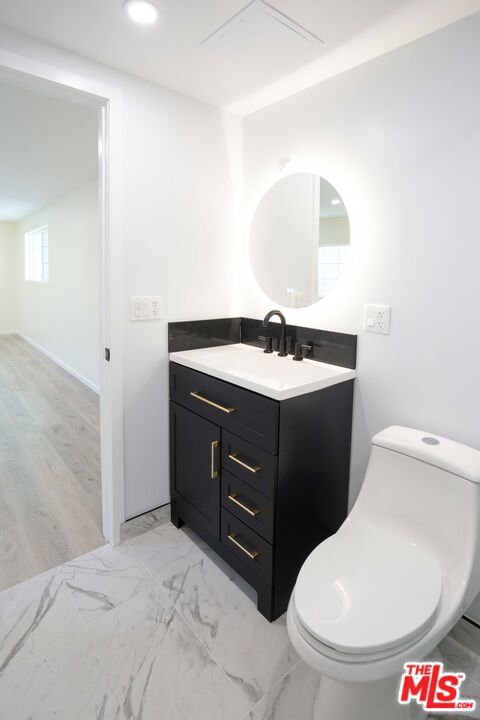 9701 Wheatland Avenue, Sunland CA: https://media.crmls.org/mediaz/e6b06287-8b89-4c7f-ad37-f6efe598e226.jpg