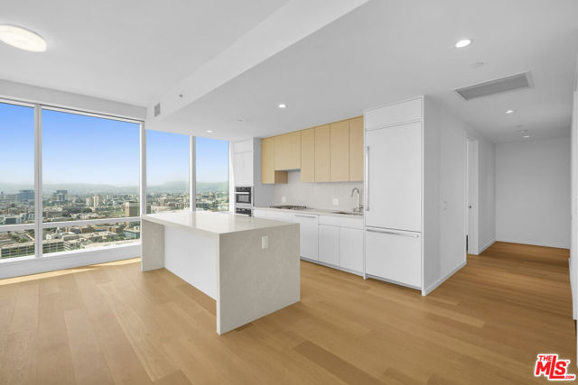 877 Francisco Street, Los Angeles CA: https://media.crmls.org/mediaz/e6b144b8-66cb-4330-b372-bb18b11b2664.jpg