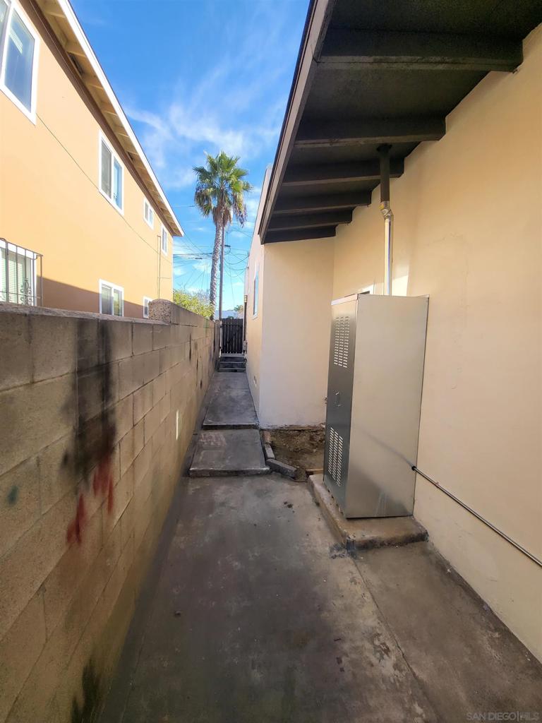 MLS #250032799SD image #40