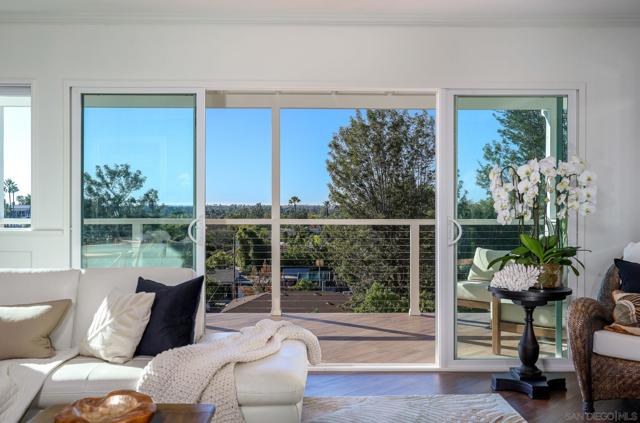 4788 Lee Ave, La Mesa CA: https://media.crmls.org/mediaz/e6b19e1b-a850-4ad9-acb6-42034c55e5df.jpg