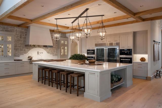 17845 Via de Fortuna, Rancho Santa Fe CA: https://media.crmls.org/mediaz/e6b2555b-1929-44dc-8ace-21967e15ee68.jpg