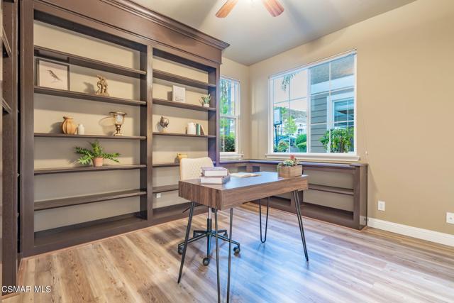 535 Winncastle Street, Simi Valley CA: https://media.crmls.org/mediaz/e6b2eb35-9d69-42d3-bcf3-65c5f3400e76.jpg