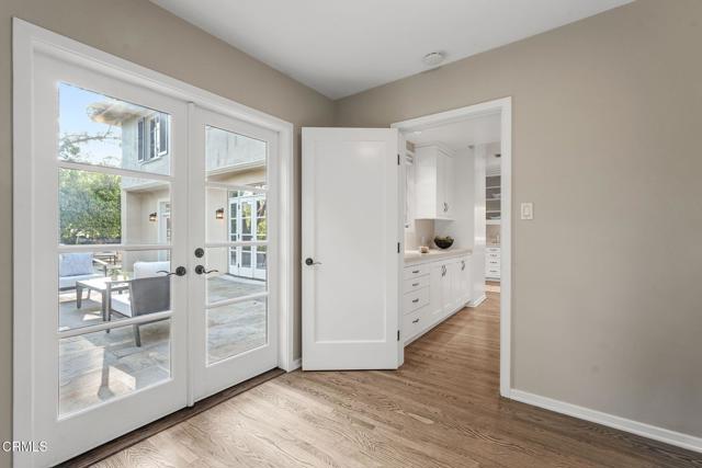 540 Woodland Road, Pasadena CA: https://media.crmls.org/mediaz/e6b32215-9aab-43b9-bd58-f776600dfa6b.jpg