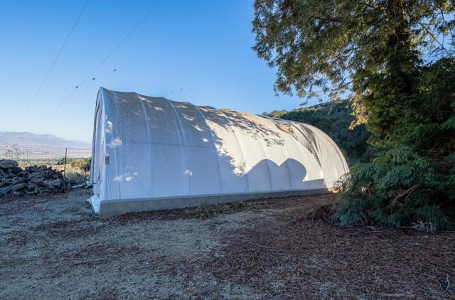 33120 River Road, Gonzales CA: https://media.crmls.org/mediaz/e6b36c0e-c4e2-48b6-8a65-361ec4f9cddb.jpg