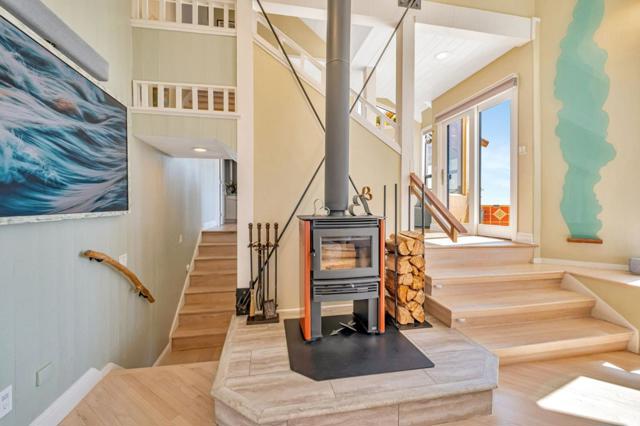 3300 Crystal Heights Drive, Soquel CA: https://media.crmls.org/mediaz/e6b39e5d-1701-4056-8142-7bec6824cedb.jpg