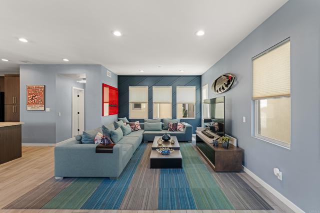 Detail Gallery Image 3 of 33 For 8355 Summit Way, San Diego,  CA 92108 - 3 Beds | 3/1 Baths