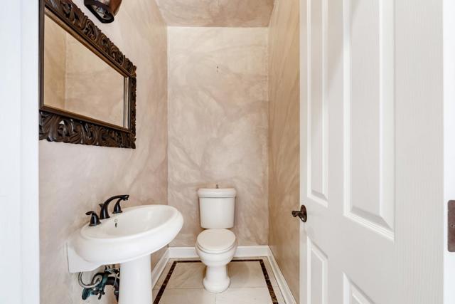 5 Zaragoza Views, Monterey CA: https://media.crmls.org/mediaz/e6b3be8c-3ab4-4c8d-9880-227e43dc4790.jpg