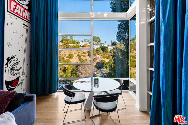 2738 Rinconia Drive, Los Angeles CA: https://media.crmls.org/mediaz/e6b43aa5-d227-4539-b069-f1158a2ea647.jpg